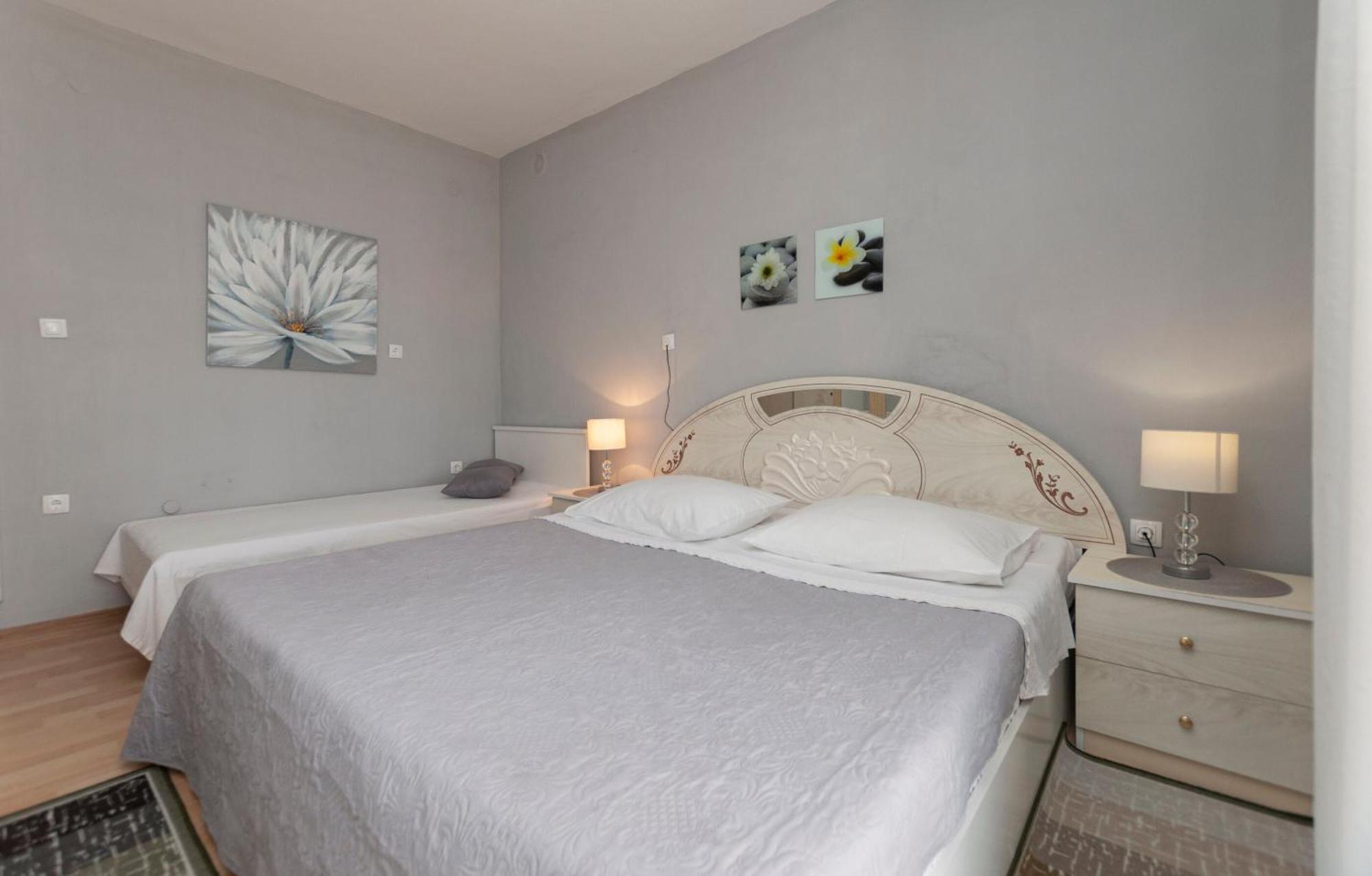 Apartment And Rooms Tatjana Omis Luaran gambar