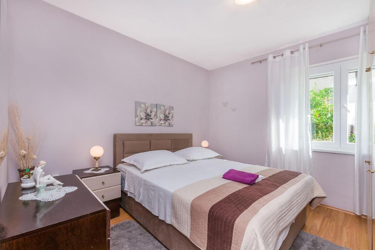 Apartment And Rooms Tatjana Omis Luaran gambar