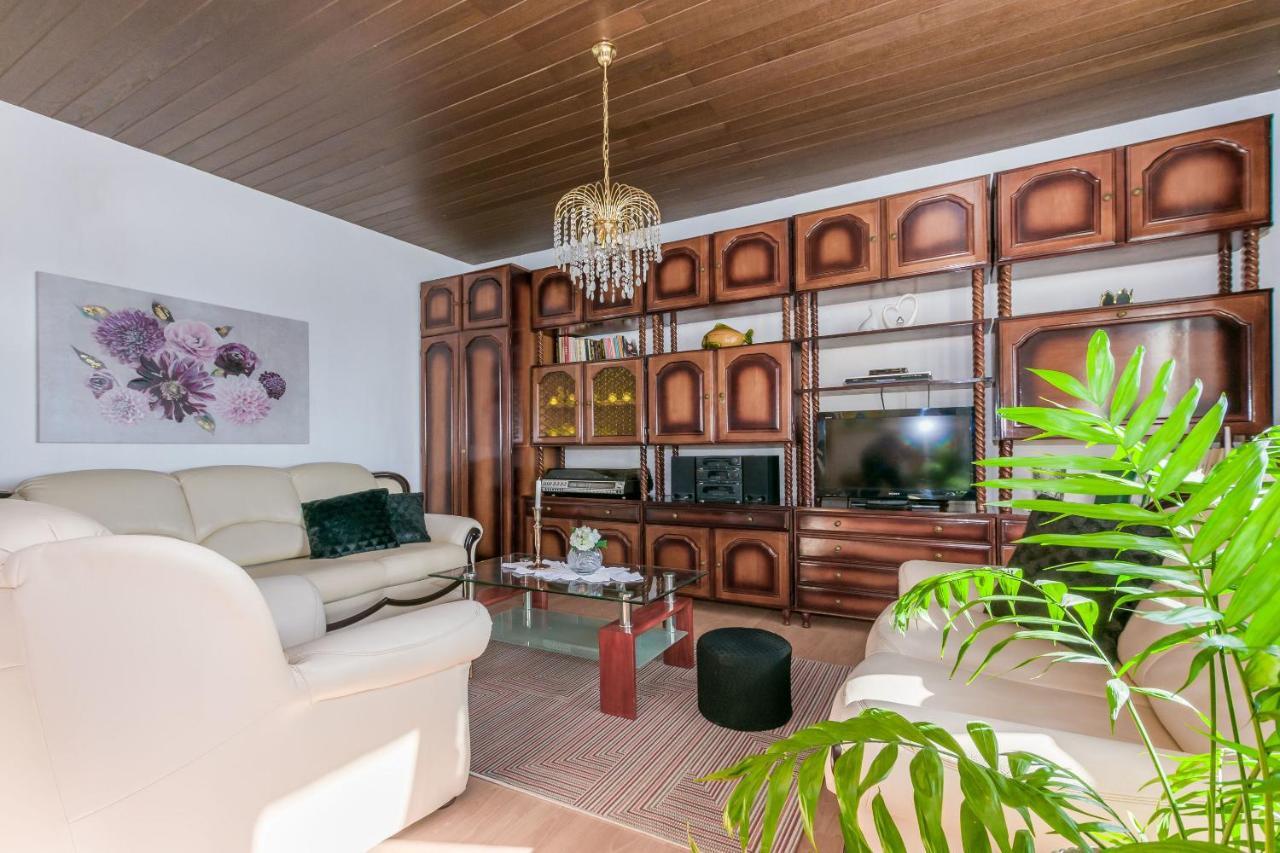 Apartment And Rooms Tatjana Omis Luaran gambar
