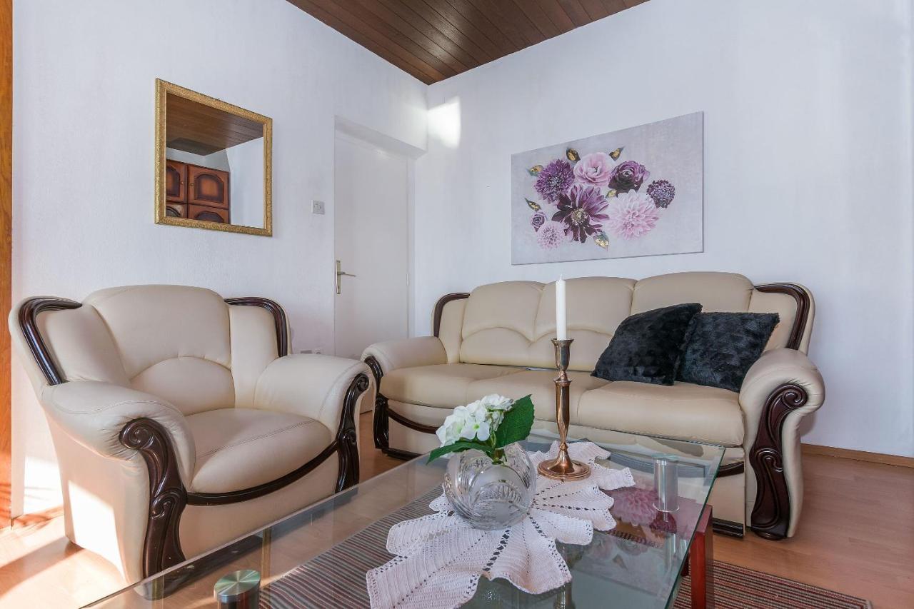 Apartment And Rooms Tatjana Omis Luaran gambar