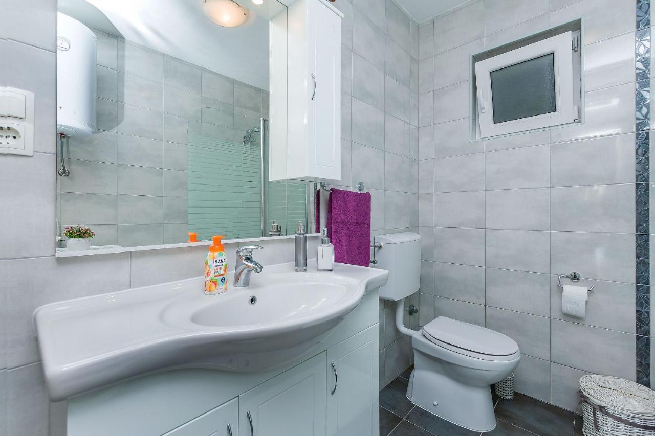 Apartment And Rooms Tatjana Omis Luaran gambar