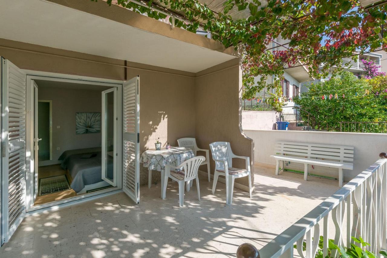 Apartment And Rooms Tatjana Omis Luaran gambar