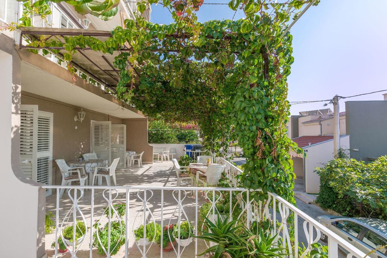 Apartment And Rooms Tatjana Omis Luaran gambar